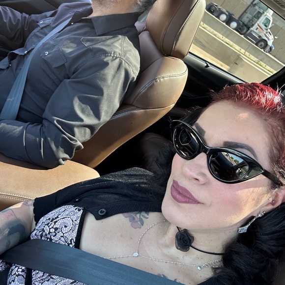 Meet your Posher, Sly - Picture 5 of 5